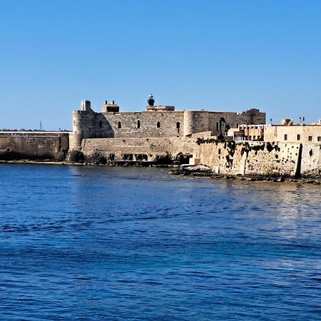 シラクーサOrtigia L'Antico Dammusoアパートメント エクステリア 写真